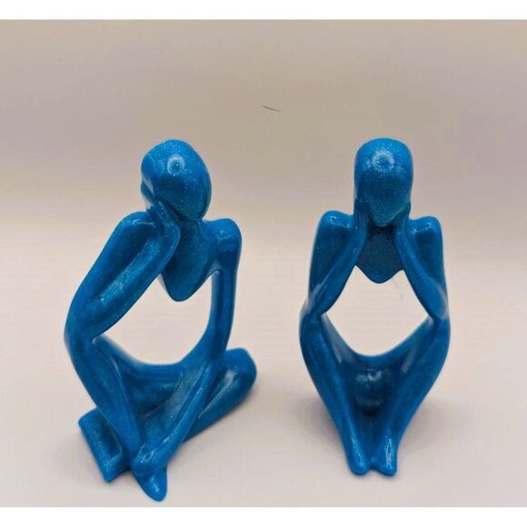 The Thinker Shiny Blue Glittered Figurines Handcrafted with Epoxy Resin NEW - Picture 5 of 6